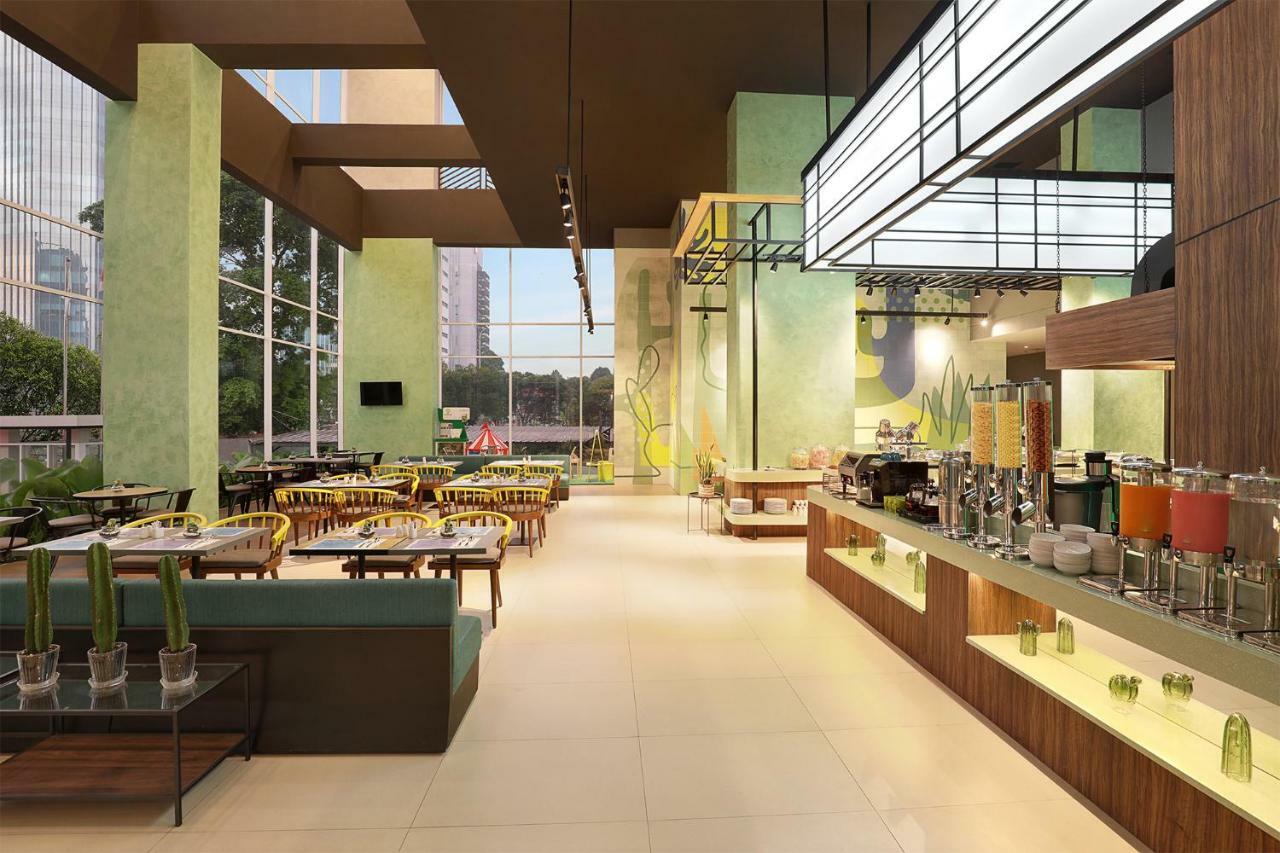 Ibis Styles Jakarta Simatupang Kültér fotó